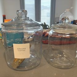 Set Of Glass jars With Lids