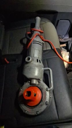 Pipe threader