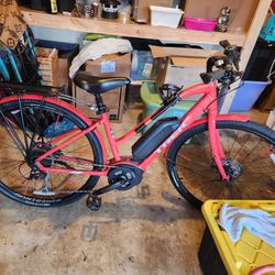 Trek Verve + With Accessories 