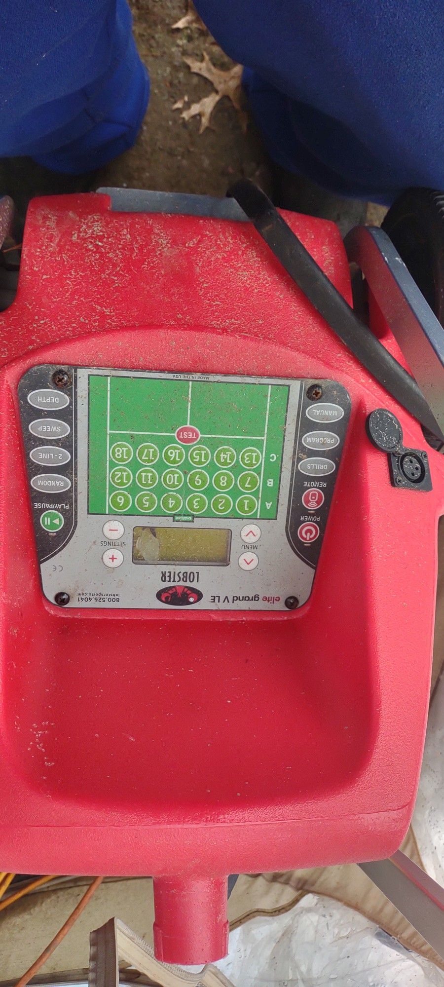 Lobster Tenis Ball Launcher