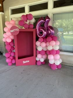 Barbie Box Prop And 12 Centerpieces 
