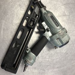 96091 Hitachi NT65MA4(S) 15 Gage 2 1/2” Finish Nailer 575177
