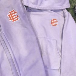 EE sweatsuit