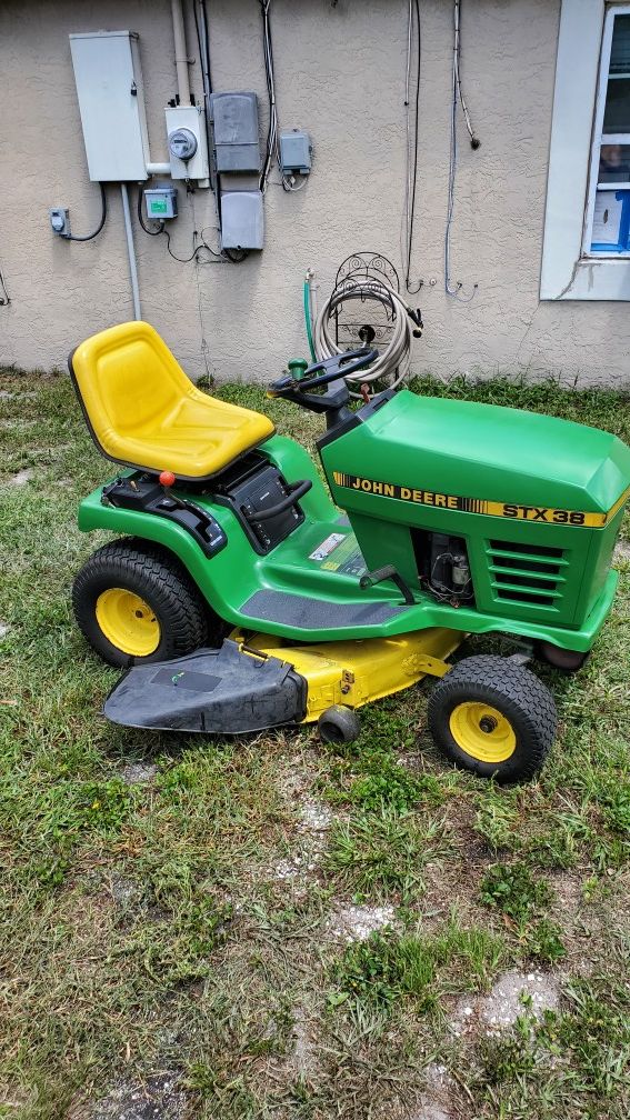John Deere STX 38 yellow deck