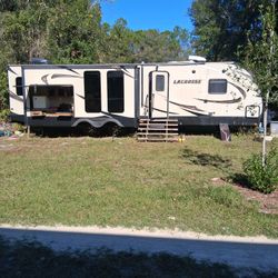 For Sale2017lacross37'7"10,0500