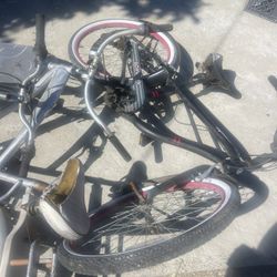 6 Beach Cruiser & Trek Bikes