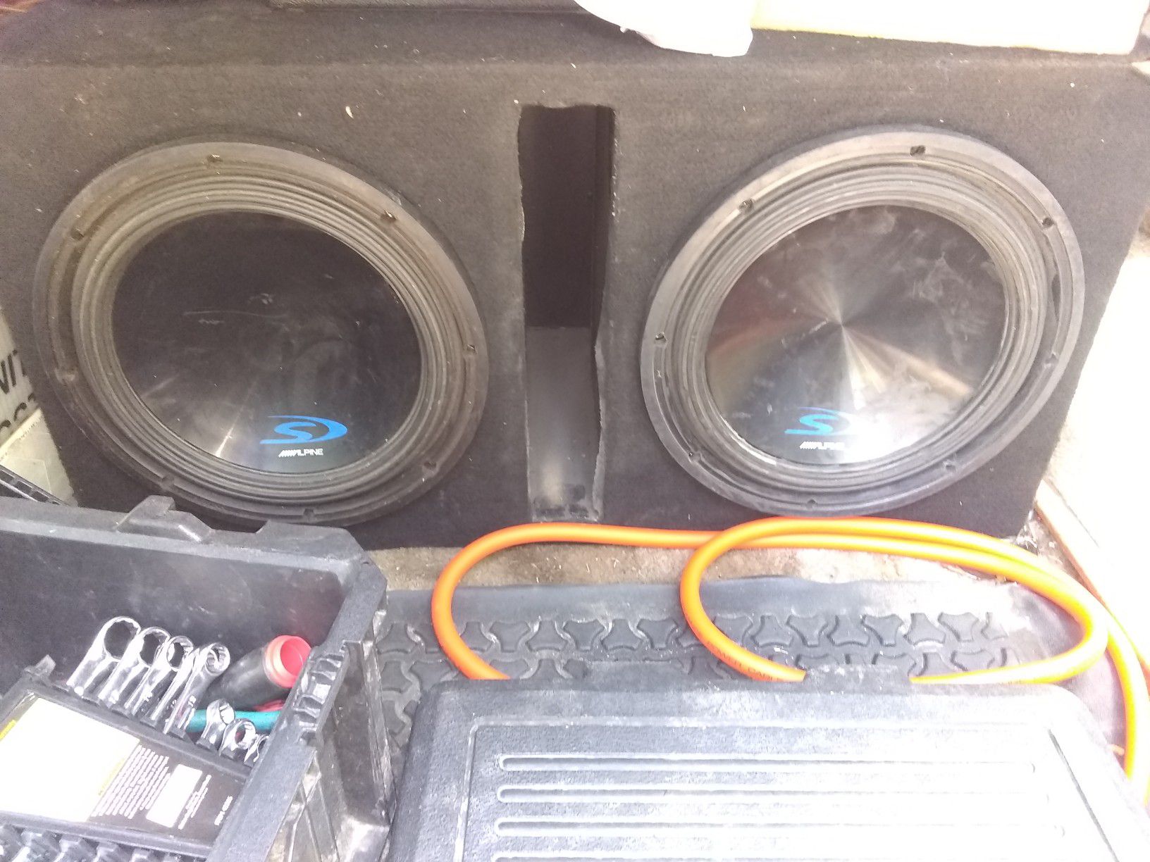 Alpine 12in subs in ported box