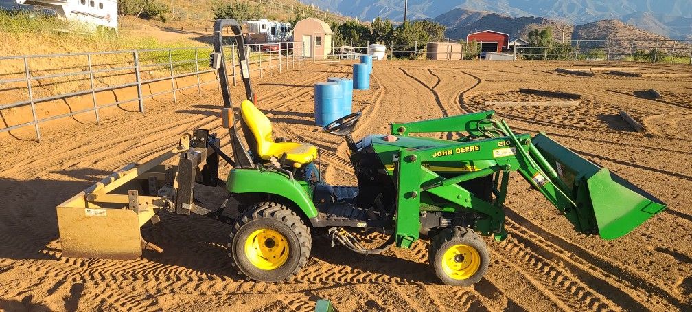 John Deere 2210 Tractor