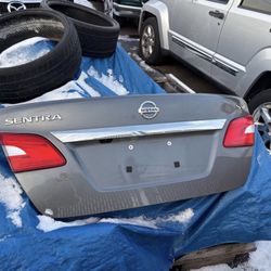 17 Nissan Sentra rear trunk & bumper