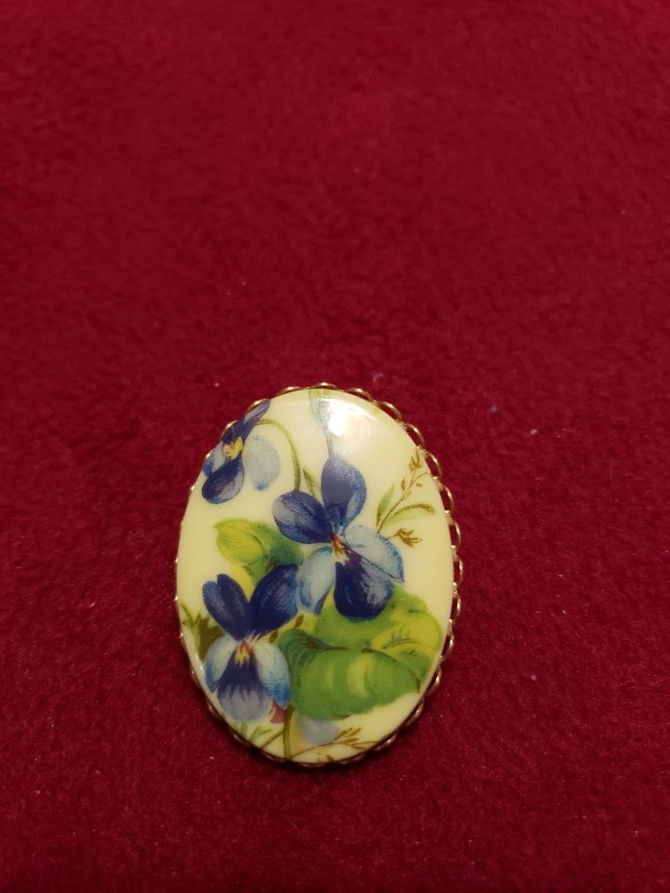 Ladies Flower Pin Lapel