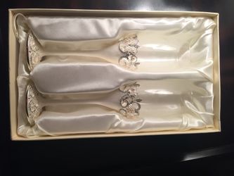 Wedding champagne flutes
