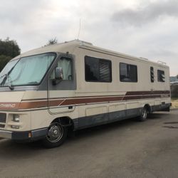 1989 South wind Fleetwood Motorhome