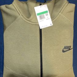 Olive Nike Tech Fleece