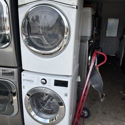 Lg and whirlpool Stackable Washer and gas dryer Excellent working condition Heavy duty W27 D31.5 H78 Washer 4.5 cu ft Dryer 7.4 cu ft 3 months war
