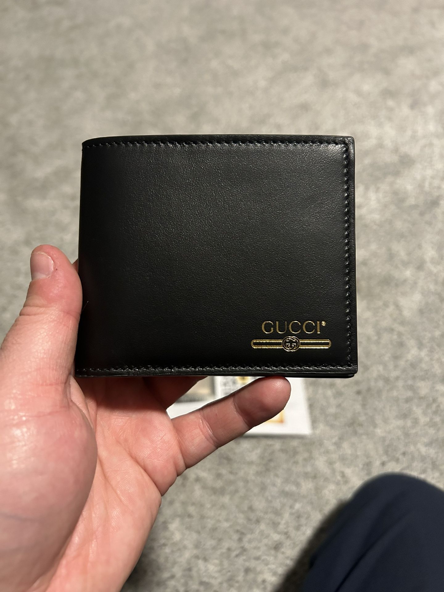 New Without Box GUCCI Bifold Wallet With COA