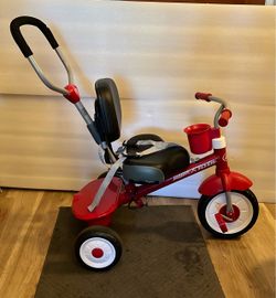 Radio Flyer Steer and Stroll Trike -Red