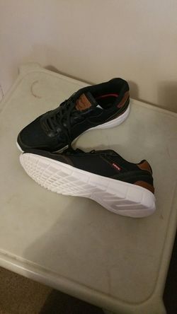 Men's Levi's Sneaker Size 13 Brand new