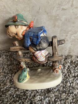 Goebel Hummel Porcelain Figurine