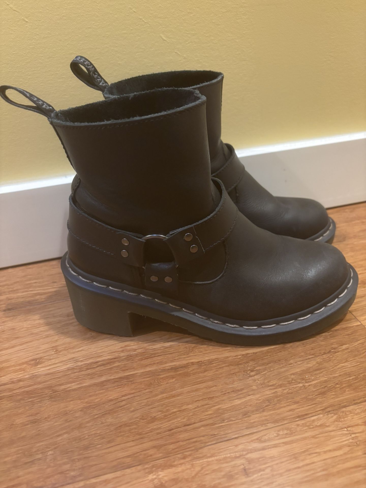 Ladies Sz 6 Doc Martens Alodie Riding Boots
