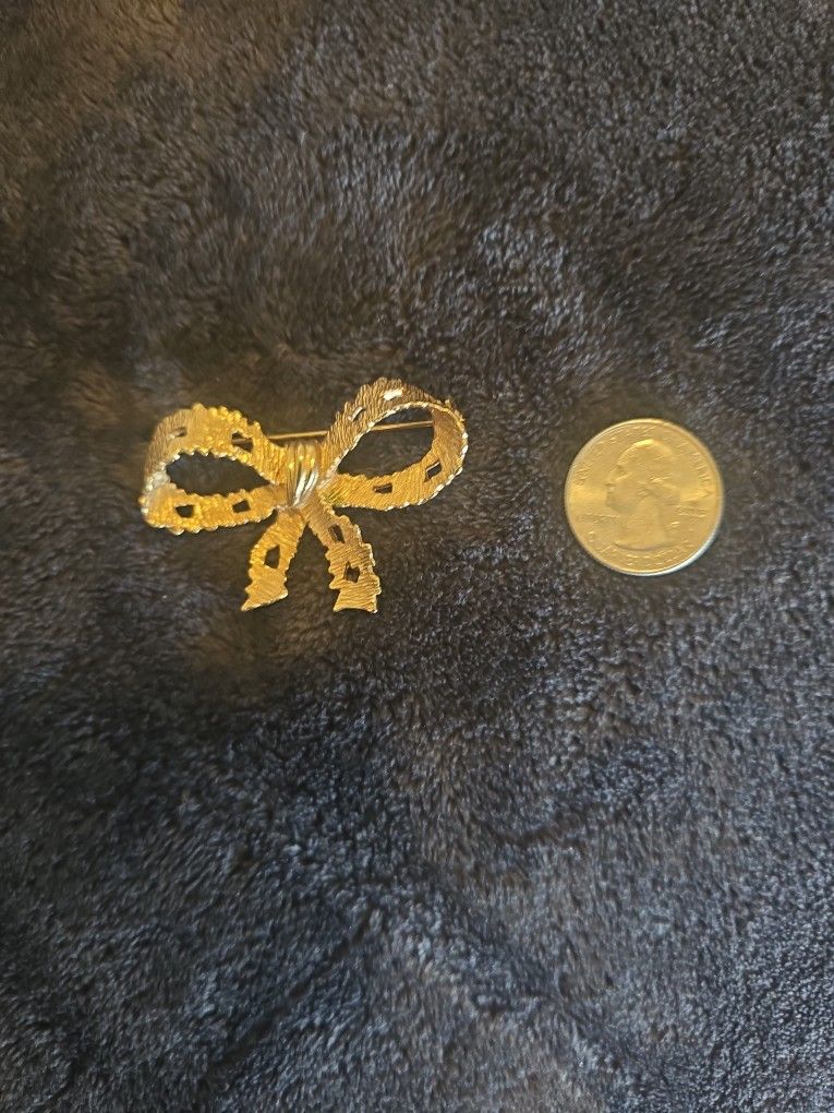 Brooch
