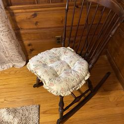 Wood Rocking Chair 