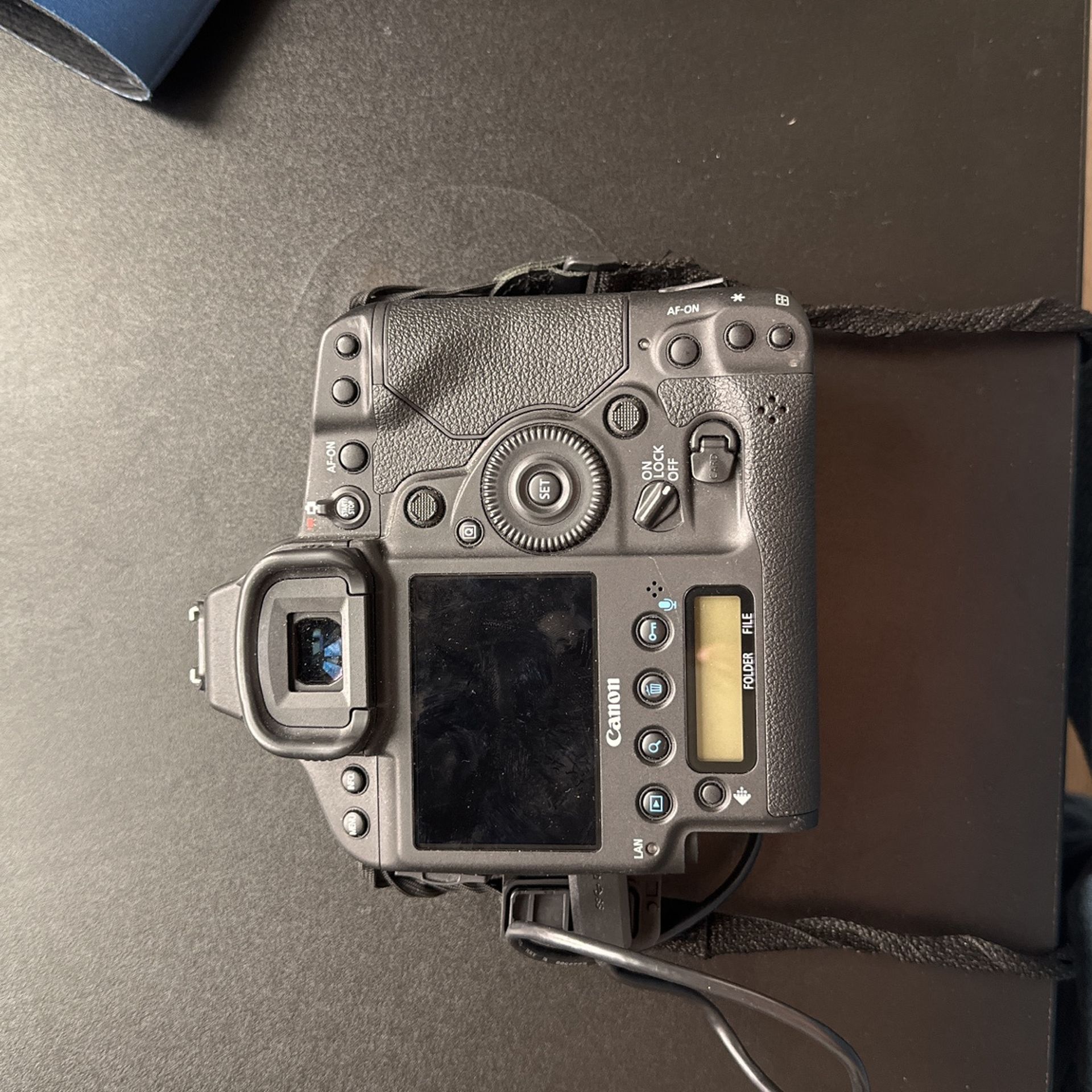 Cannon EOS-1D Mark II