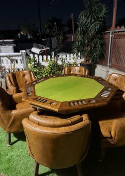 poker table