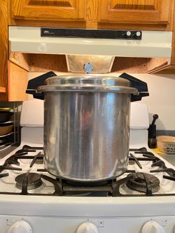 vintage Mirro-Matic aluminum pressure canner/cooker