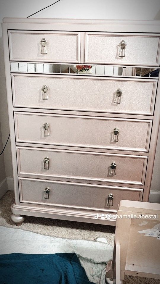 4 Piece Bedroom Set,in Rose Gold