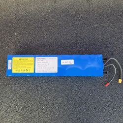 ELECTRIC SCOOTER  ( BATTERY  )