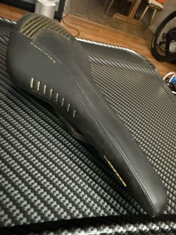 Fizik Carbon Saddle