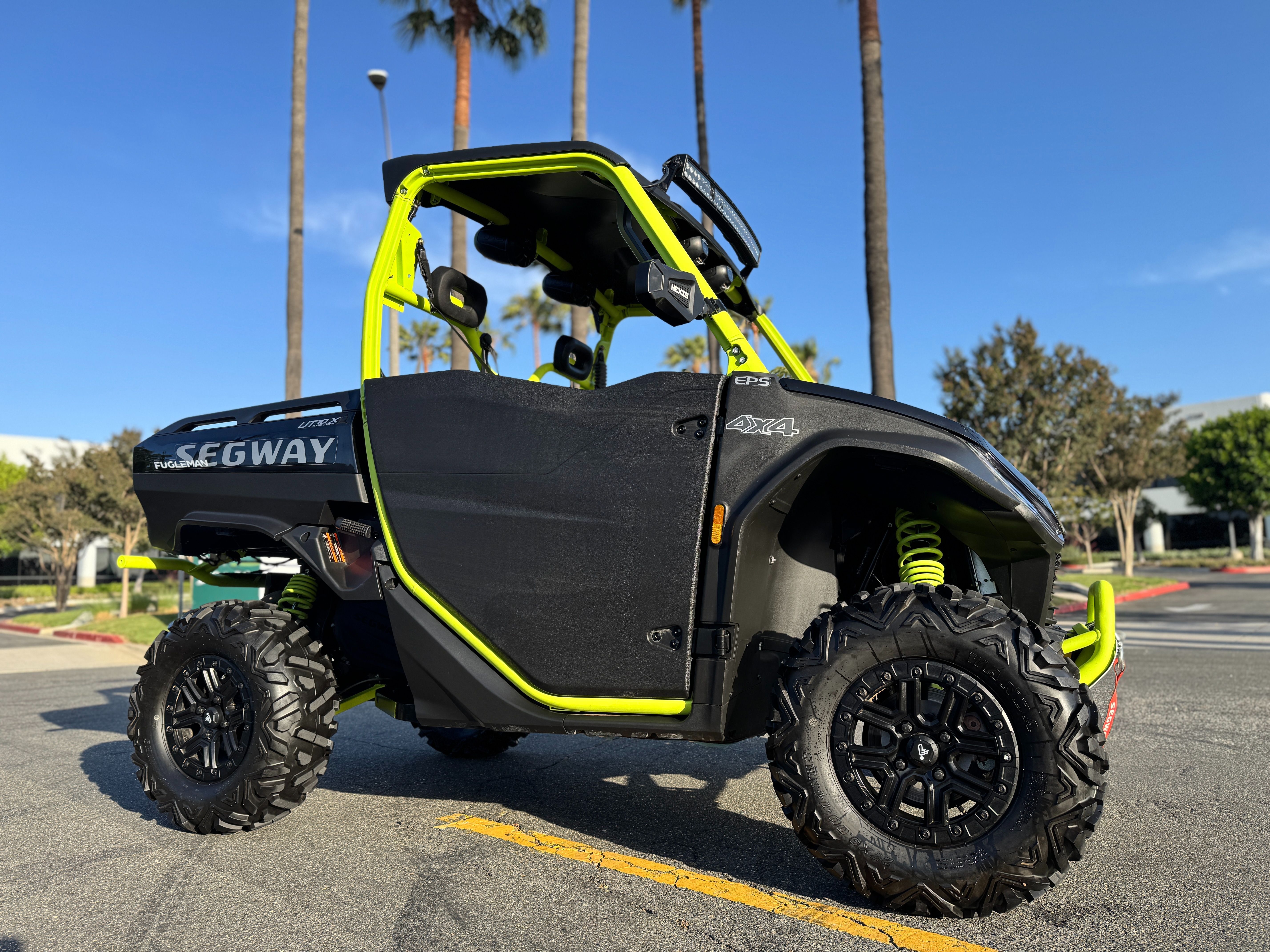 Pre-Owned 2023 Segway Fugleman UT10 X for sale – 550 Miles, Upgraded with Sound & LED Lighting