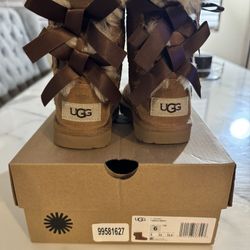 Bow Ugg Boots 