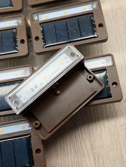 solar fence light warm white $2 each,more available