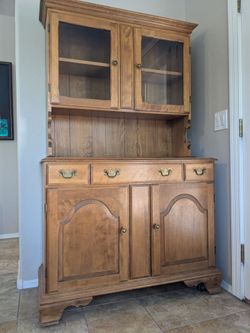 Solid Wood Traditional Hutch Buffet China Cabinet - Glass Doors
