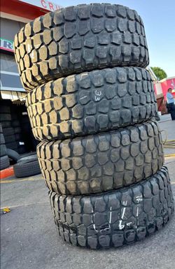 Vendo set de llantas 35x12'50R20 LT Maxis Brand tires usadas en perfecta condición 80%