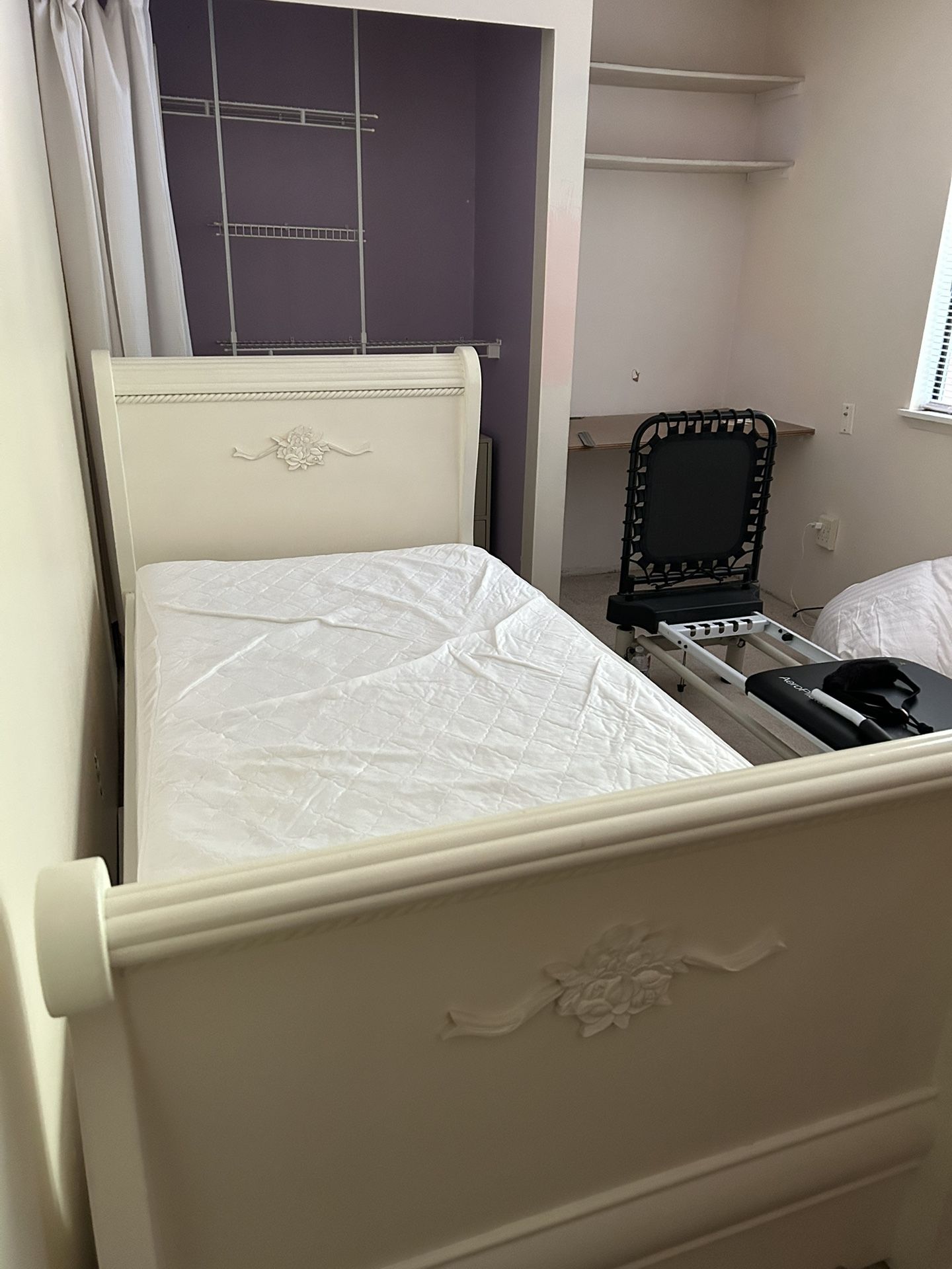 Twin Bed Frame And Trundle
