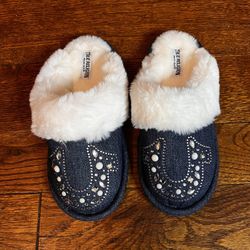 True Religion Slides