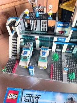 Lego police station