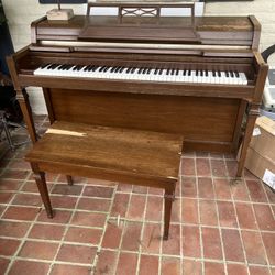 Yamaha Piano