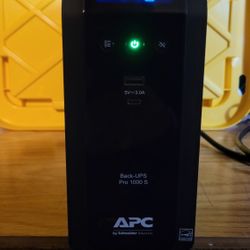 APC Backup BR1000MS