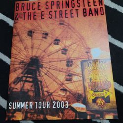 BRUCE SPRINGSTEEN & THE E STREET BAND  Magazine