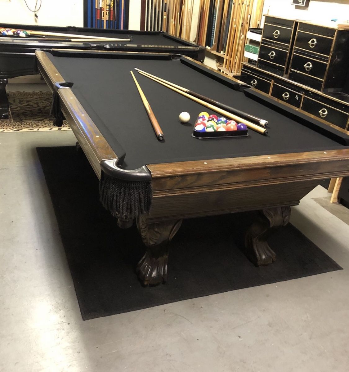 Elegant 8' Pool Table