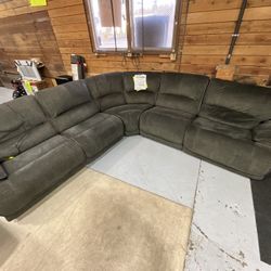 USED REDDING SECTIONAL