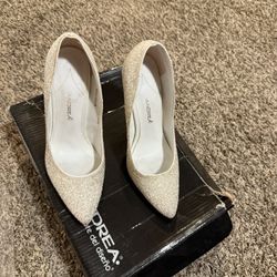 Andrea Heels 7.5 $5.00