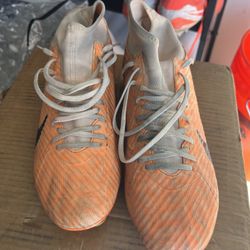 Nike Soccer Cleats (size 9)