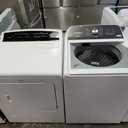 Whirlpool Top Load Washer With Removable Agitator And Gas Dryer Set 