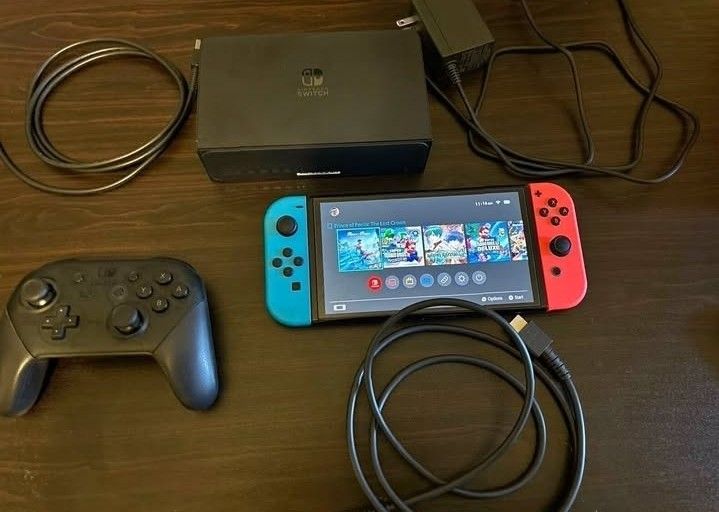 Nintendo Switch OLED Bundle UT25