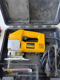 DeWalt variable speed orbital jig saw