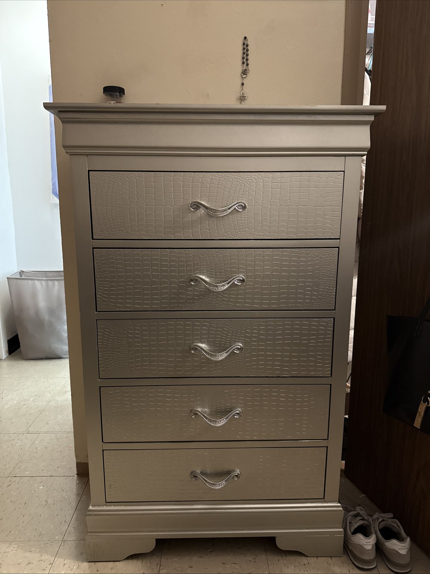 Elegant Silver Chest Of Drawers  